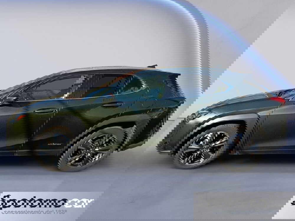 Lexus UX usata a Milano (3)