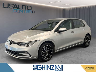 Volkswagen Golf 1.0 eTSI EVO DSG Life del 2024 usata a Bergamo