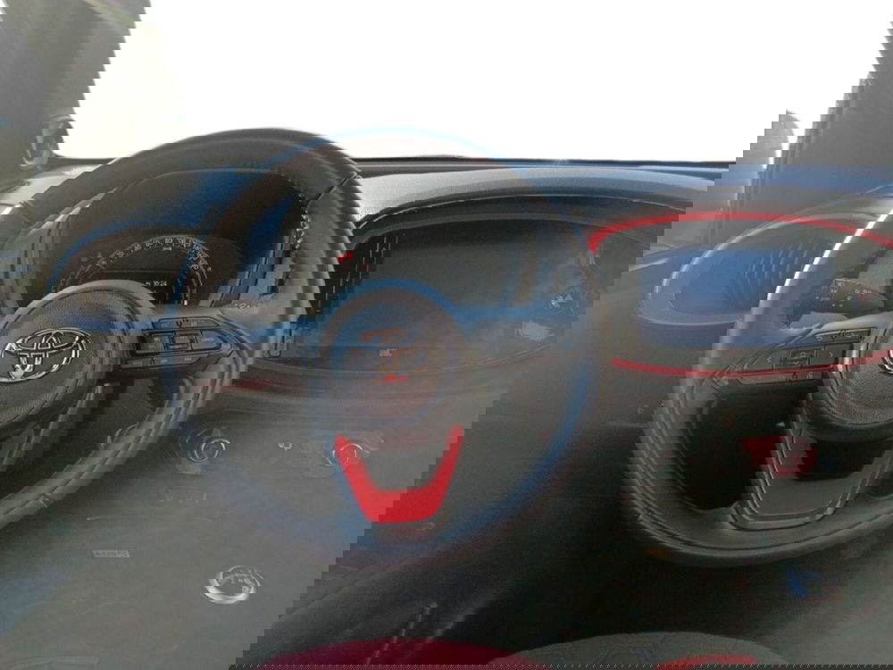 Toyota Aygo X usata a Milano (10)