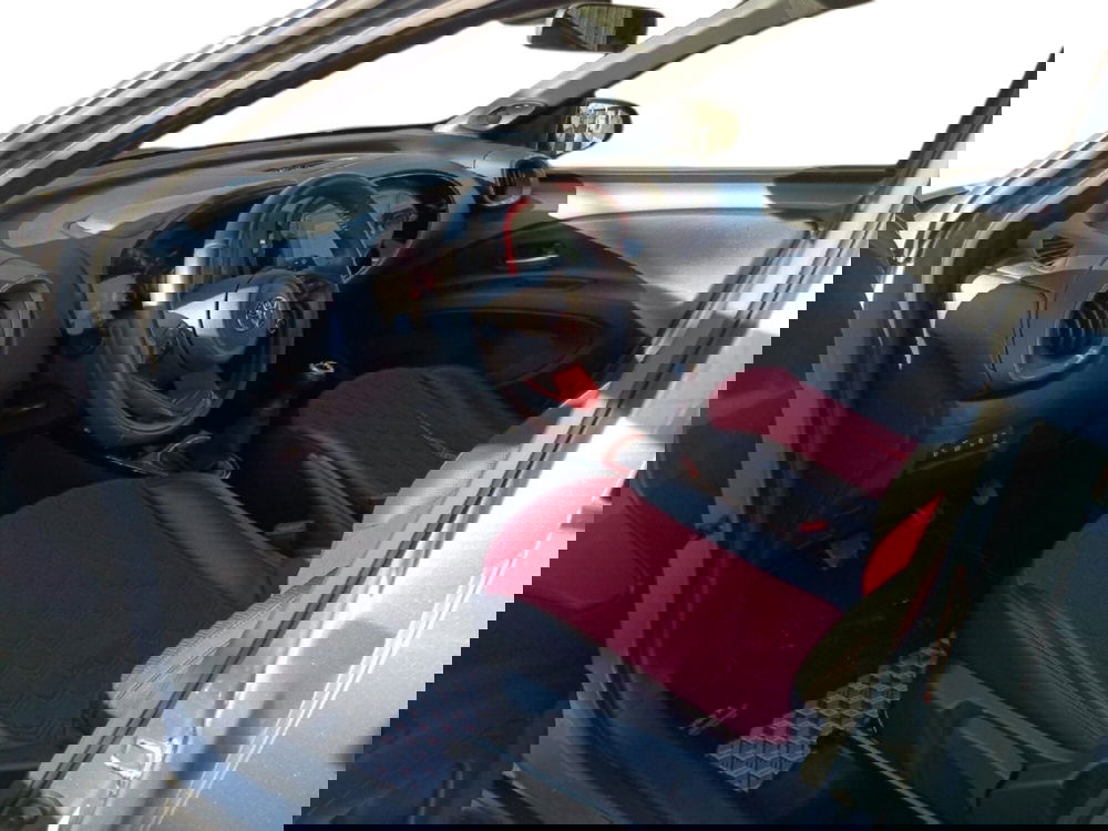 Toyota Aygo X usata a Milano (15)