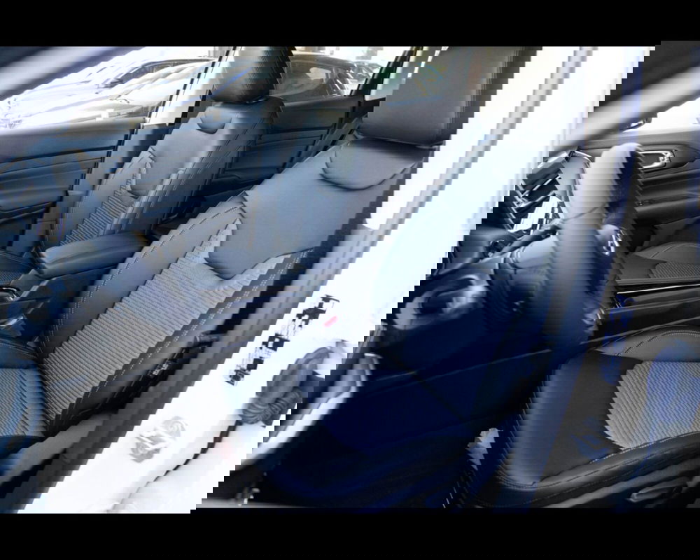 Jeep Compass nuova a Treviso (11)