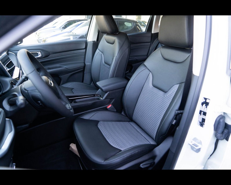 Jeep Compass nuova a Treviso (11)