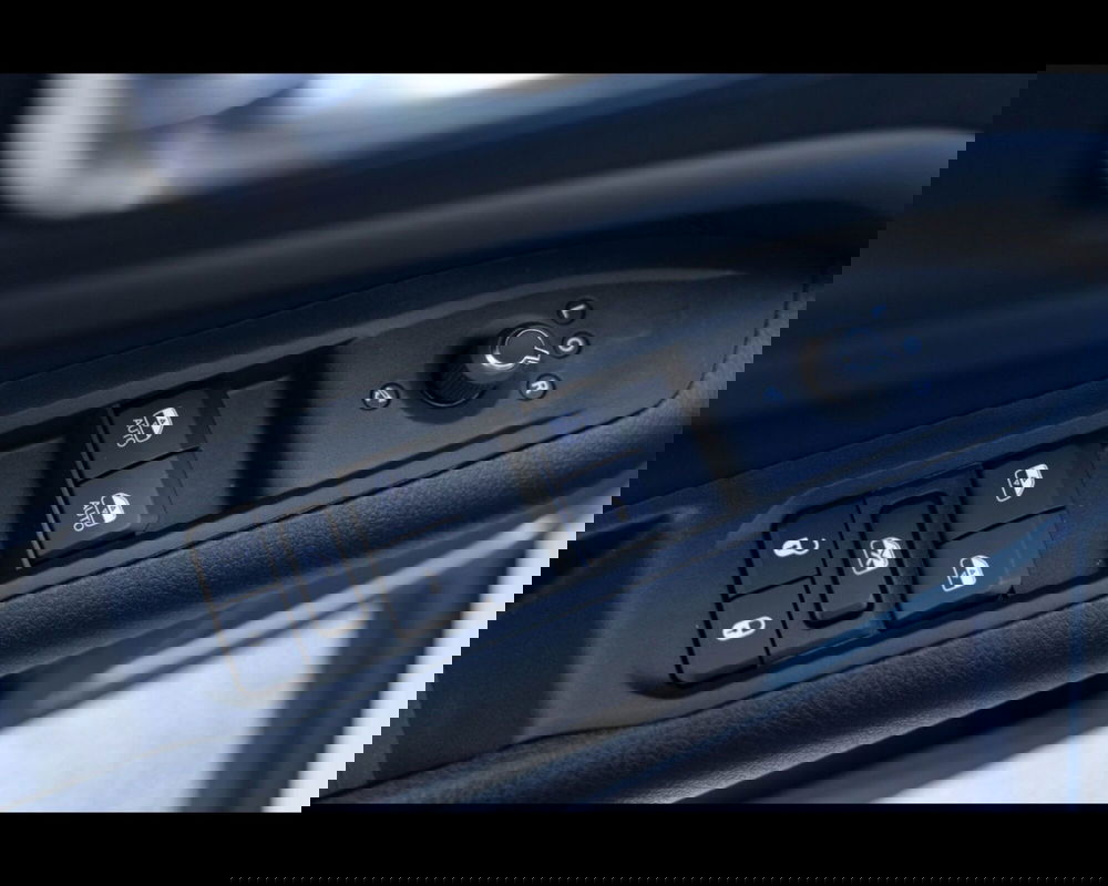 Jeep Compass nuova a Treviso (17)