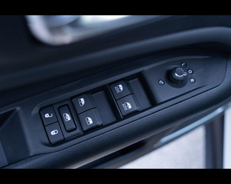 Jeep Compass nuova a Treviso (17)