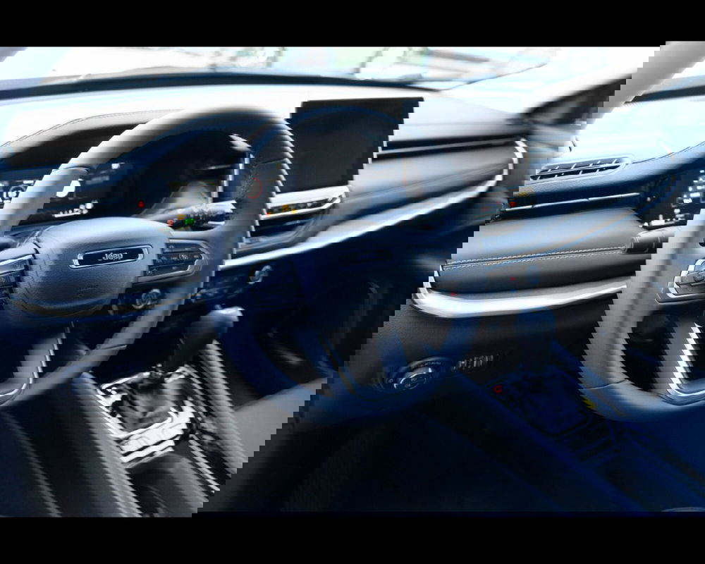 Jeep Compass nuova a Treviso (18)