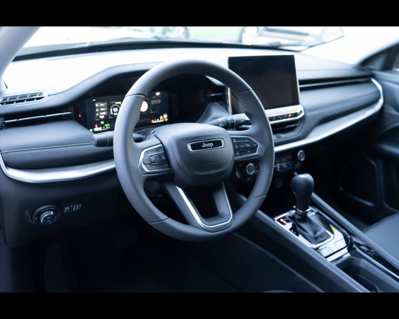 Jeep Compass nuova a Treviso (18)