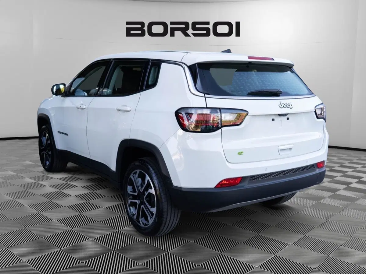 Jeep Compass nuova a Treviso (3)