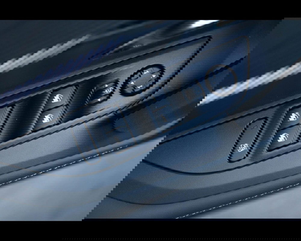 Peugeot 2008 nuova a Treviso (17)