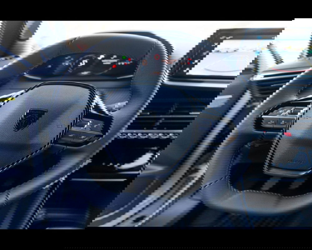 Peugeot 2008 nuova a Treviso (9)