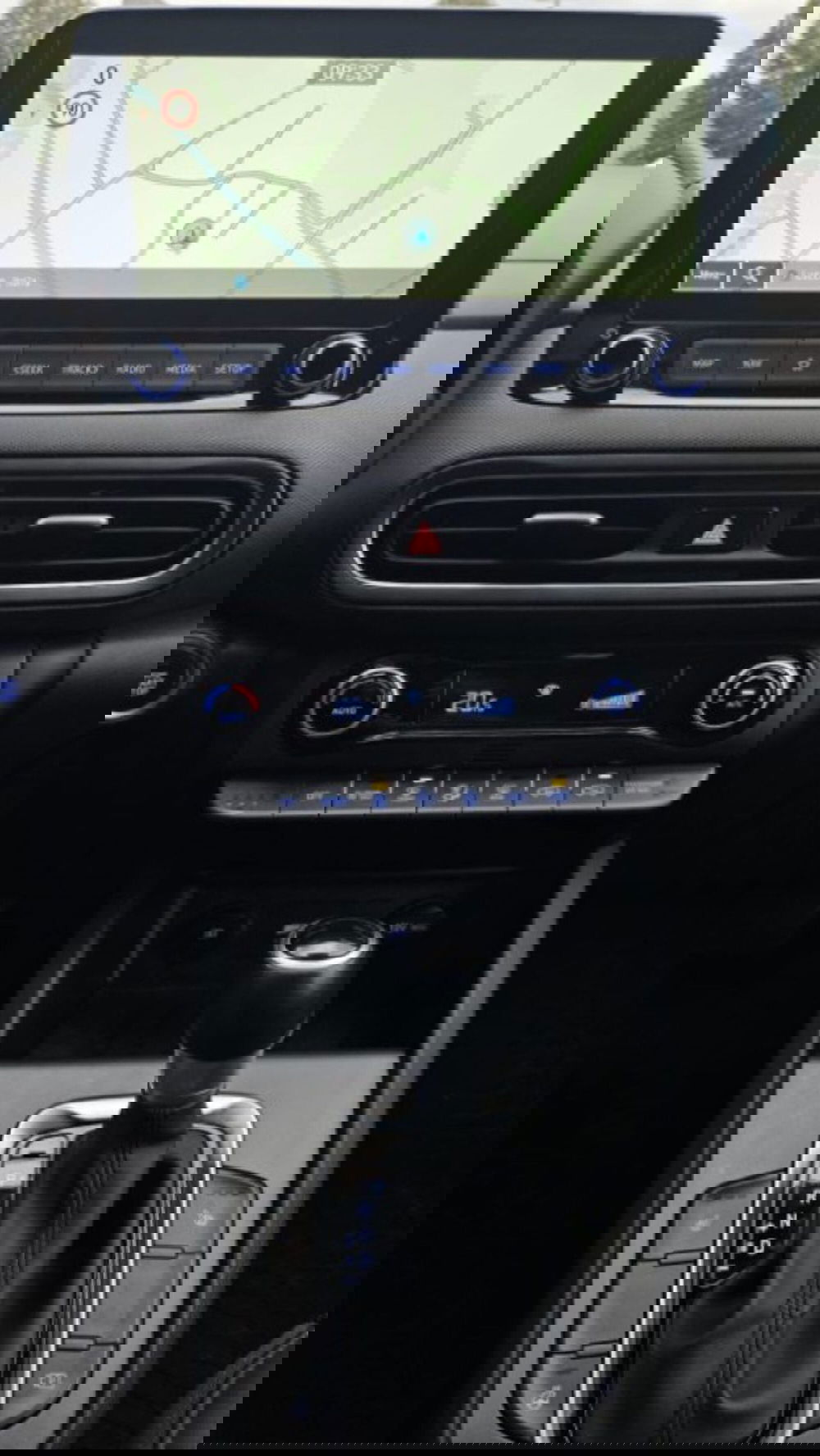 Hyundai Kona usata a Lucca (14)