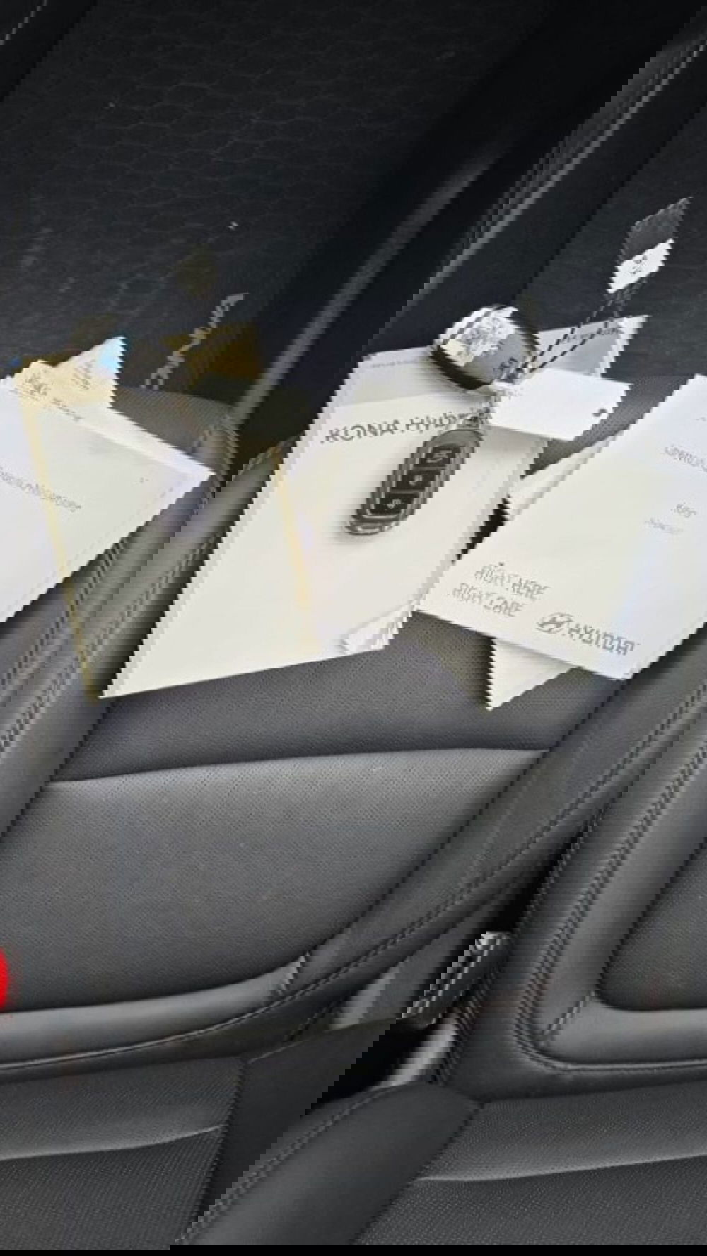 Hyundai Kona usata a Lucca (8)