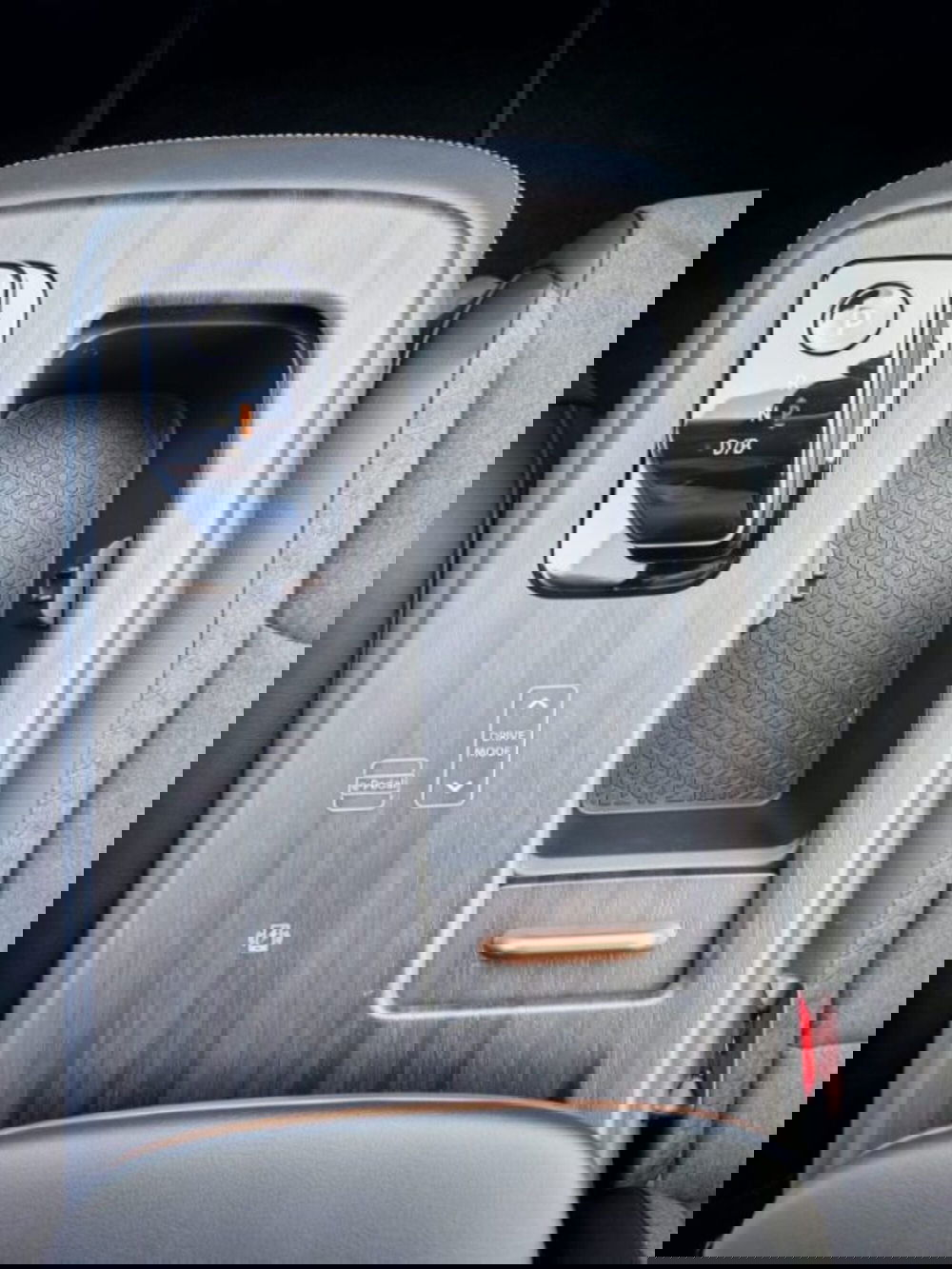 Nissan Ariya nuova a Lucca (18)