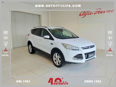 Ford Kuga 2.0 TDCI 150 CV S&amp;S 4WD Powershift Titanium del 2016 usata a Scandiano