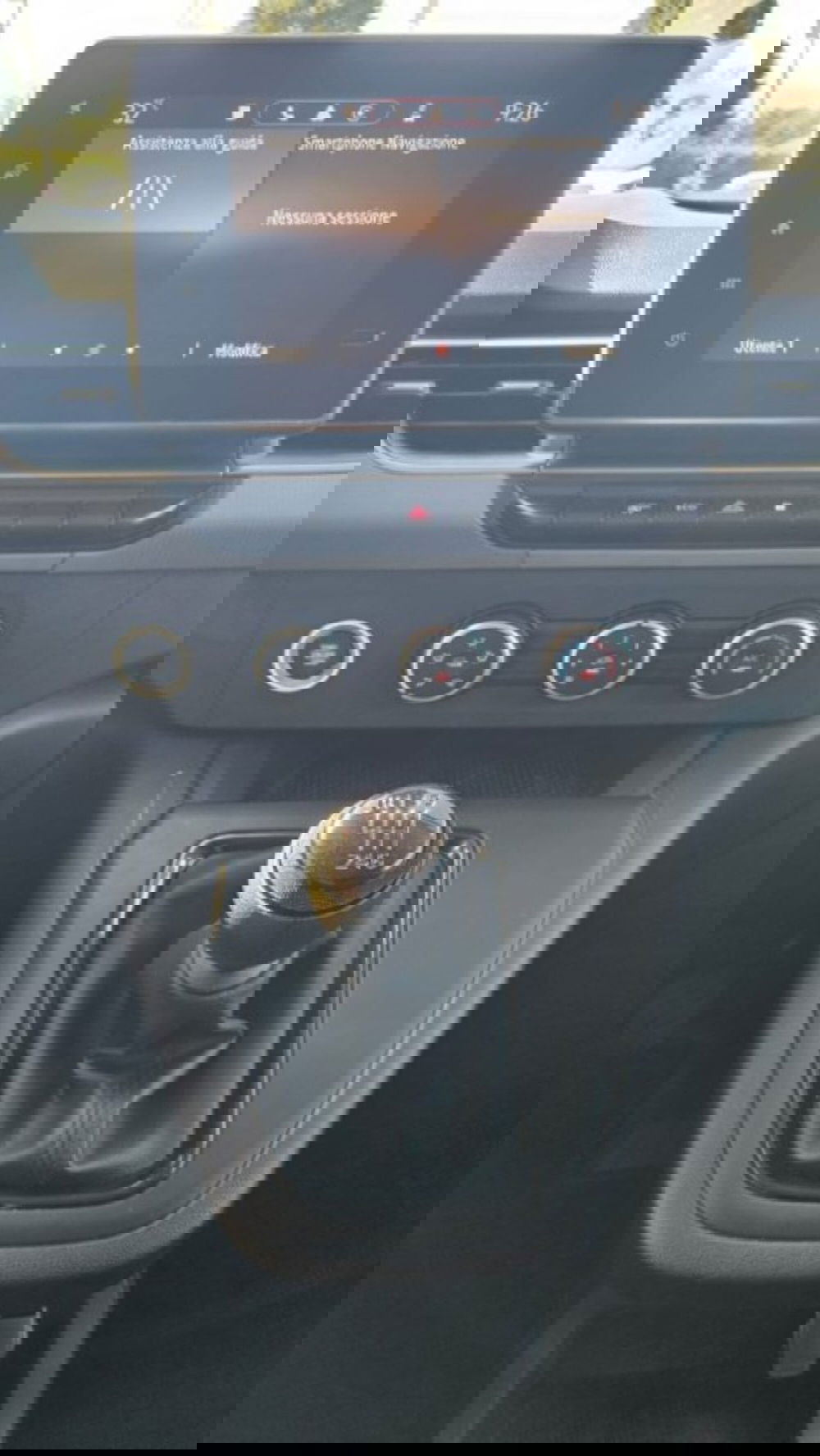 Nissan Townstar usata a Lucca (12)