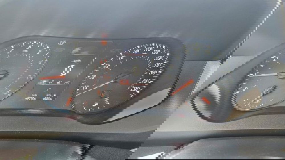 Nissan Townstar usata a Lucca (13)