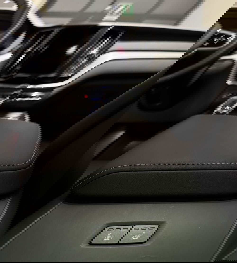 Volvo XC60 usata a Parma (16)