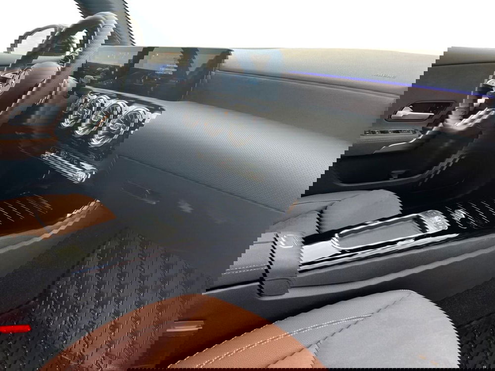 Mercedes-Benz Classe A usata a Bari (15)