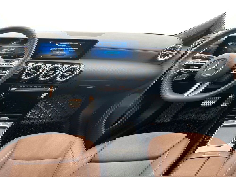 Mercedes-Benz Classe A usata a Bari (9)