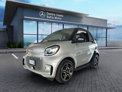 smart Fortwo Cabrio EQ cabrio Ushua&iuml;a del 2021 usata a Rende