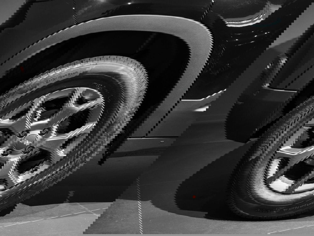 Jeep Avenger nuova a Prato (5)