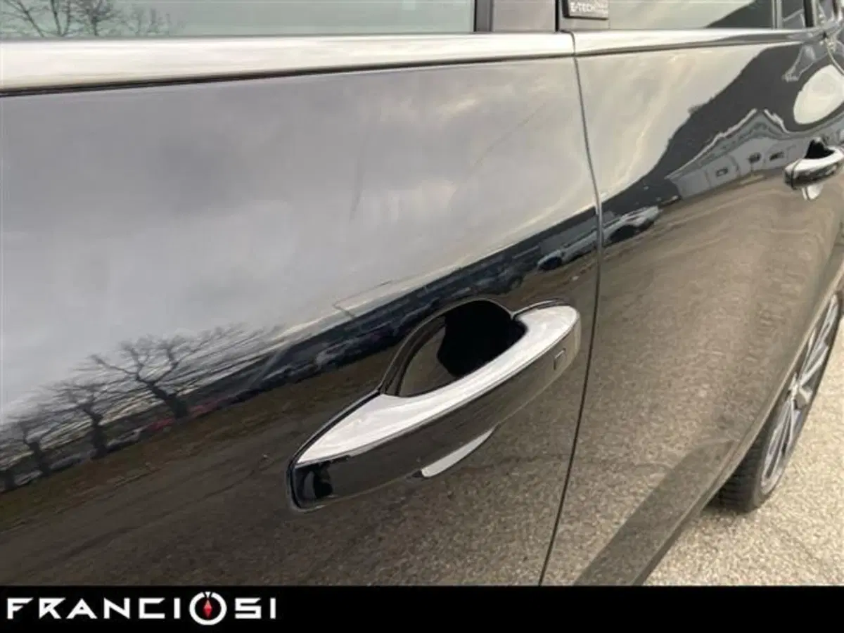 Renault Megane E-Tech Electric usata a Modena (14)