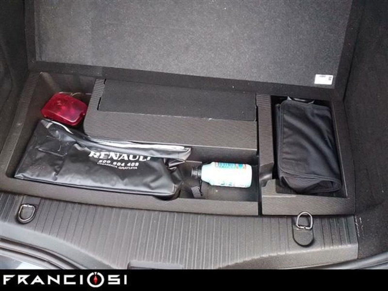 Renault Megane E-Tech Electric usata a Modena (14)