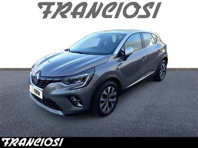 Renault Captur Plug-in Hybrid E-Tech 160 CV Intens del 2020 usata a Mirandola