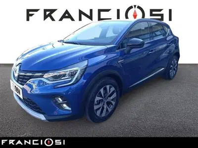 Renault Captur Plug-in Hybrid E-Tech 160 CV Intens del 2021 usata a Mirandola