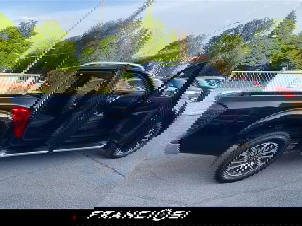 Nissan Navara usata a Modena (9)