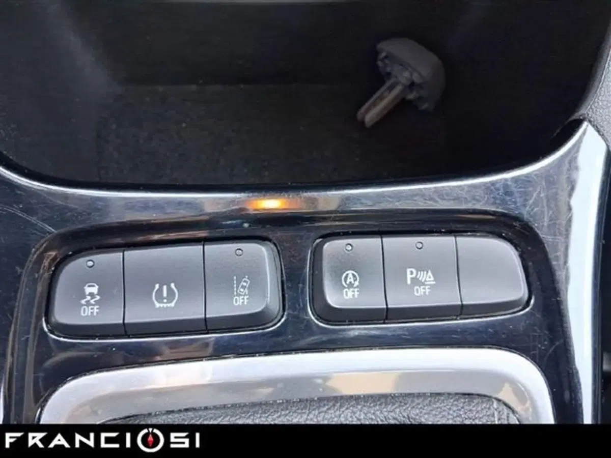 Opel Crossland X usata a Modena (16)