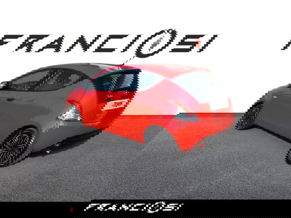 Lancia Ypsilon usata a Modena (3)