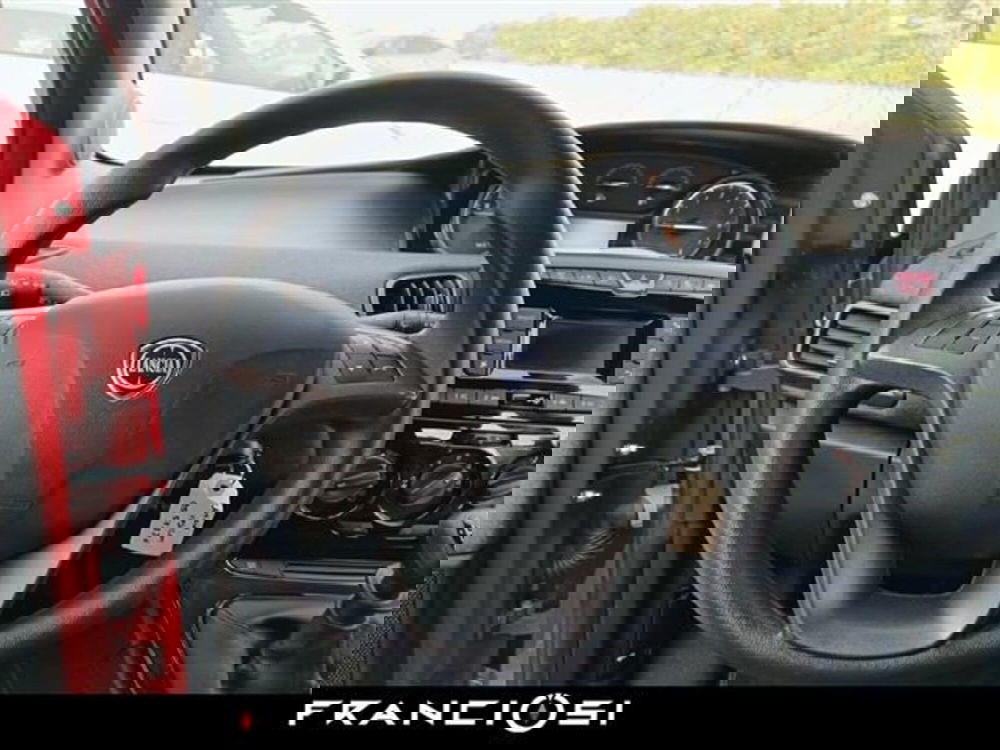 Lancia Ypsilon usata a Modena (6)