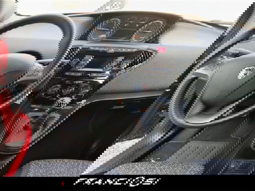 Lancia Ypsilon usata a Modena (9)