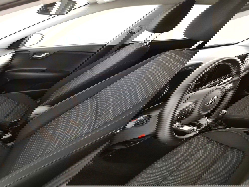 Kia Stonic usata a Massa-Carrara (7)