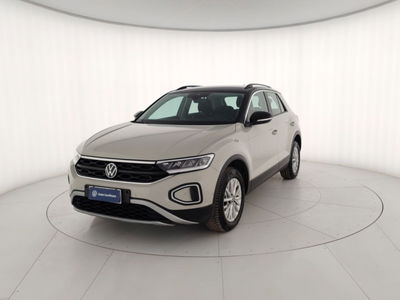 Volkswagen T-Roc 1.0 TSI Life del 2023 usata a Massa