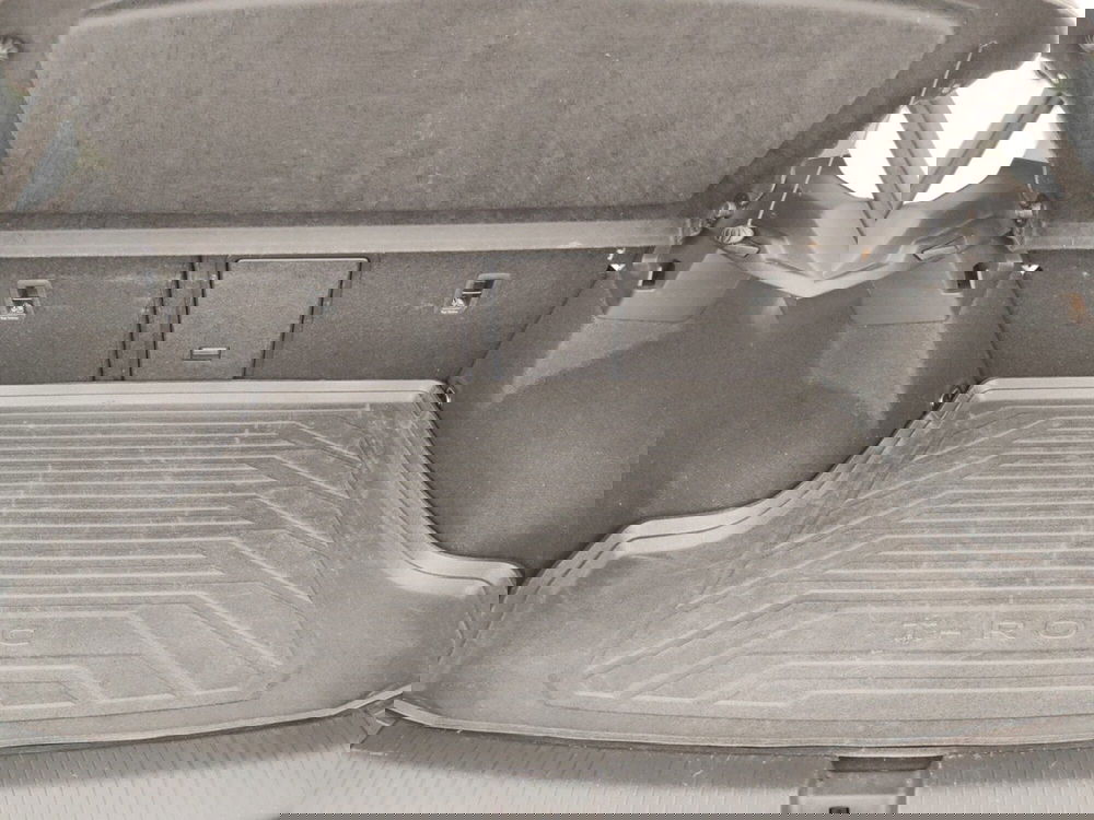 Volkswagen T-Roc usata a Massa-Carrara (16)