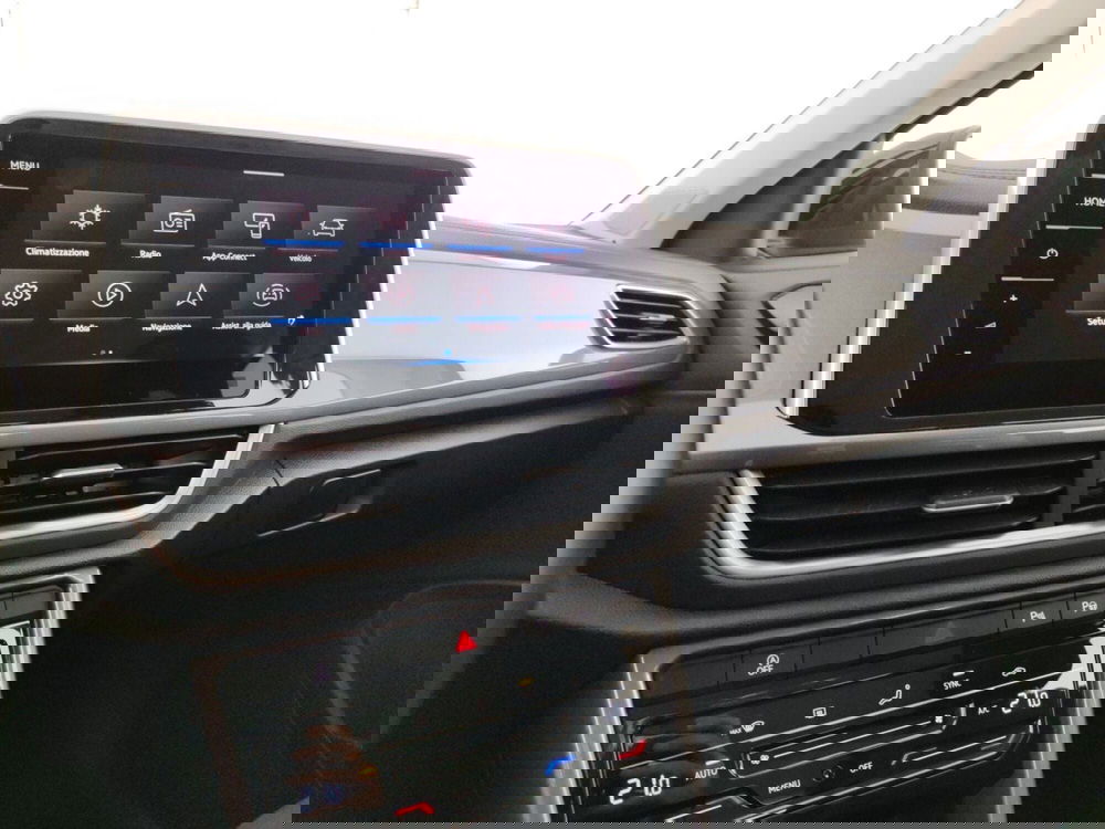 Volkswagen T-Roc usata a Massa-Carrara (12)