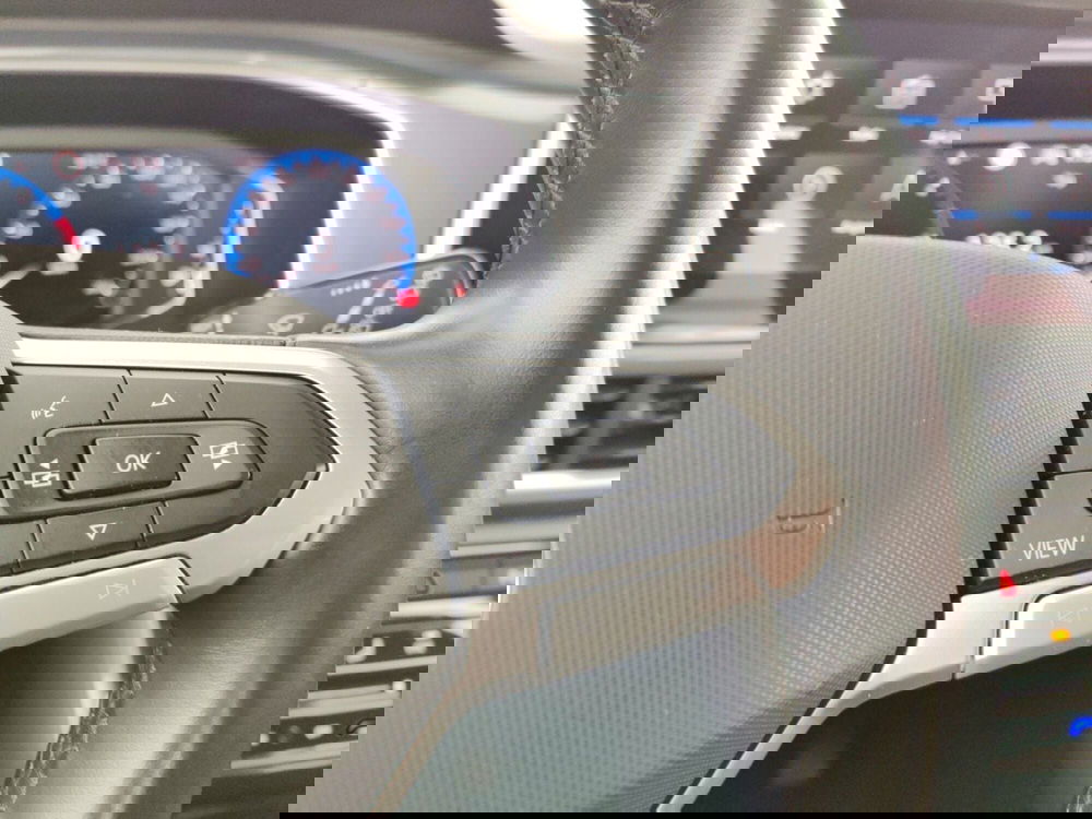 Volkswagen T-Roc usata a Massa-Carrara (13)