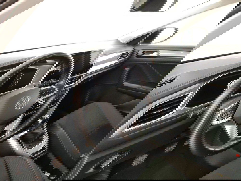 Volkswagen T-Roc usata a Massa-Carrara (8)