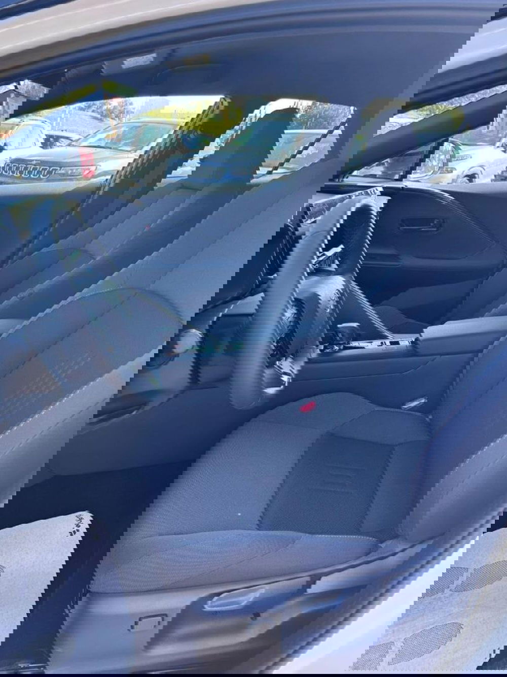 Toyota Toyota C-HR nuova a Perugia (9)