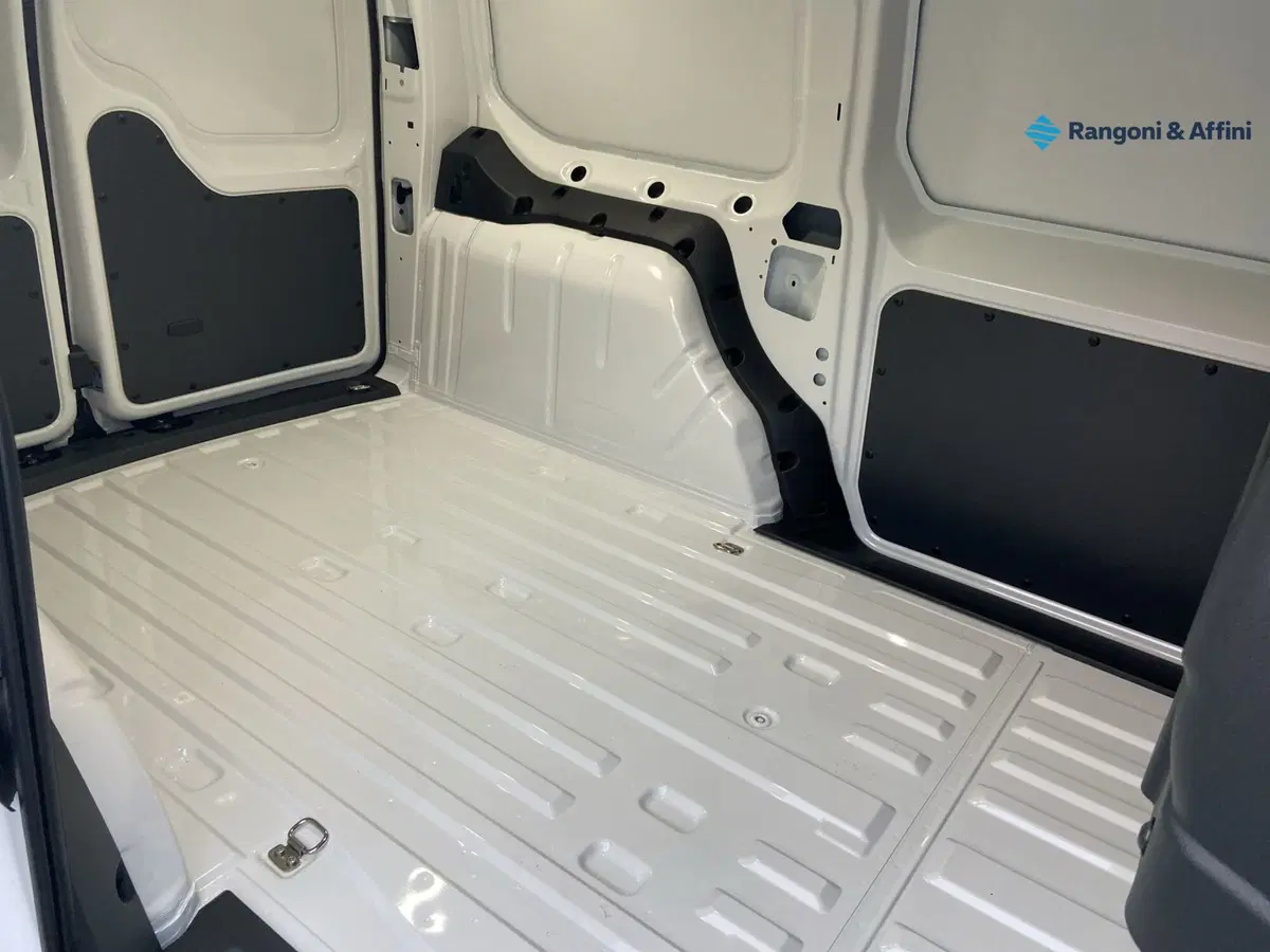 Volkswagen Veicoli Commerciali Caddy nuova a Mantova (11)