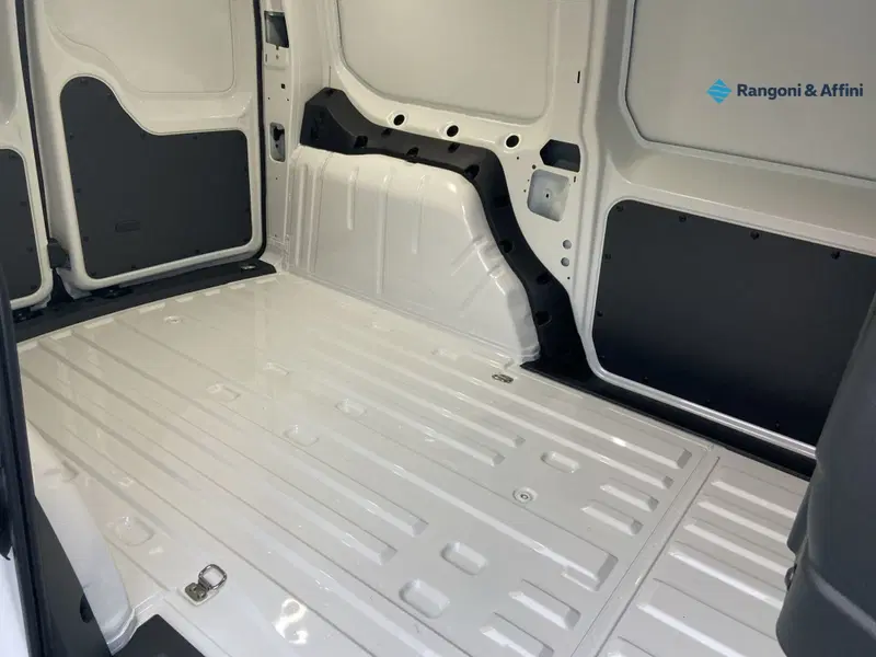 Volkswagen Veicoli Commerciali Caddy nuova a Mantova (11)