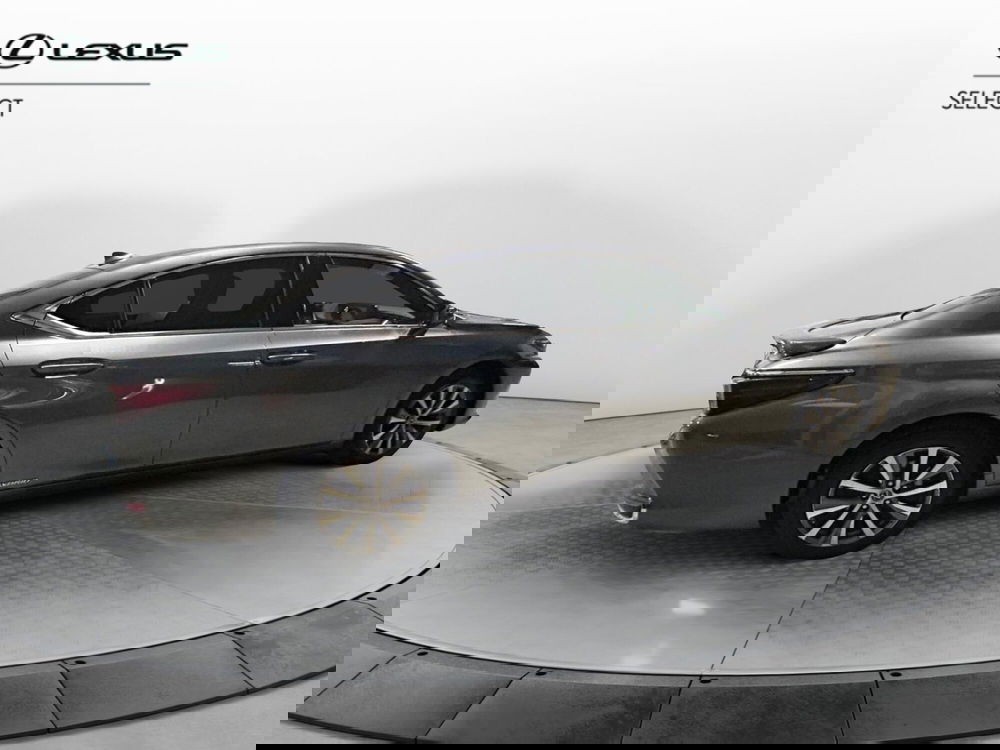 Lexus ES usata a Bergamo (14)