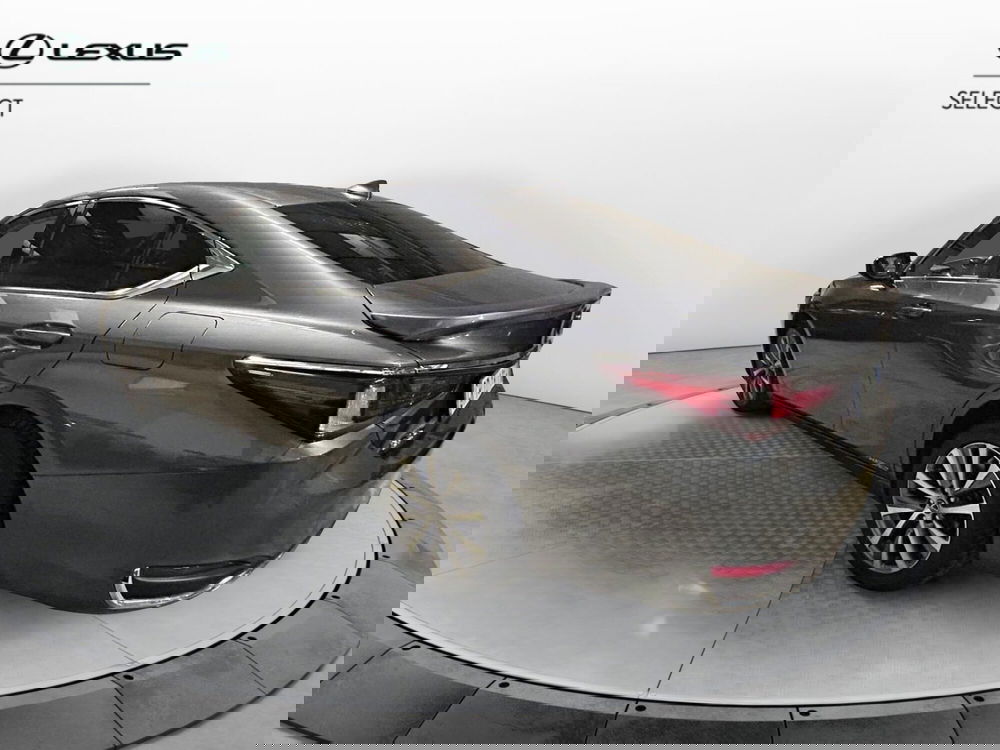 Lexus ES usata a Bergamo (18)