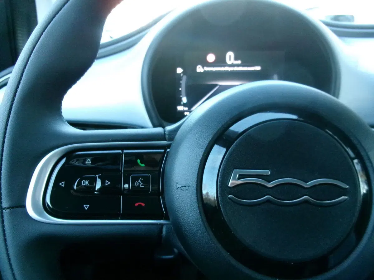 Fiat 500 nuova a Venezia (12)