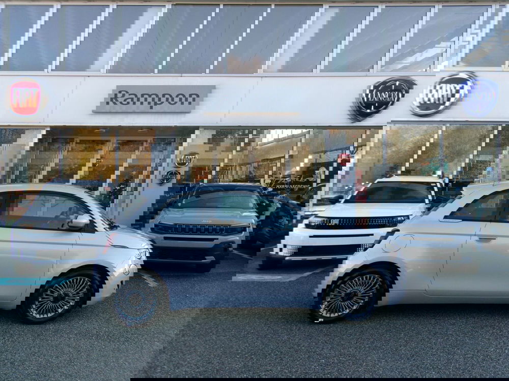 Fiat 500 nuova a Venezia (2)