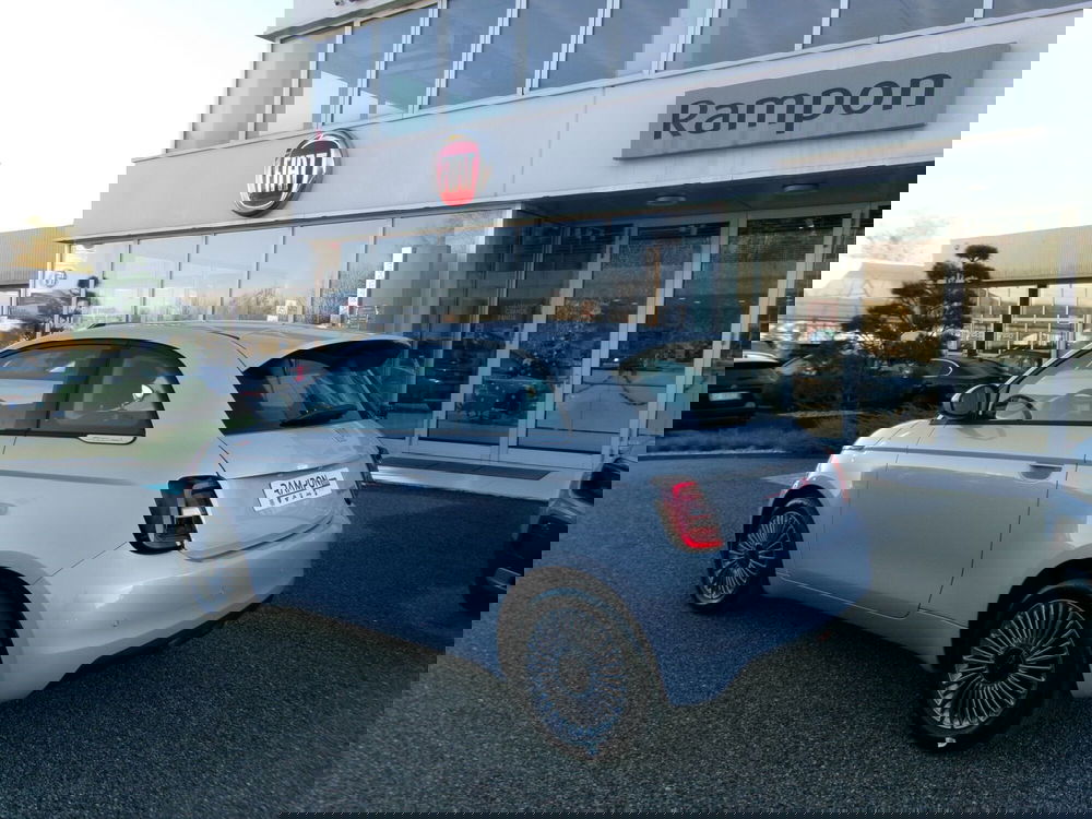 Fiat 500 nuova a Venezia (5)