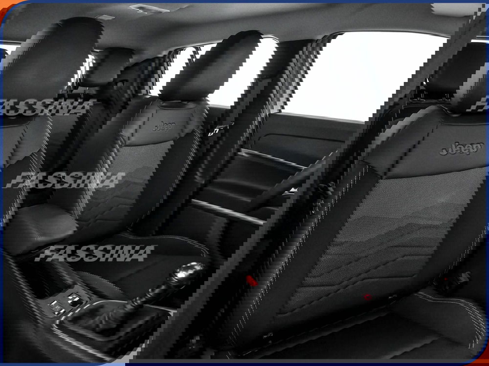 Jeep Avenger nuova a Milano (12)