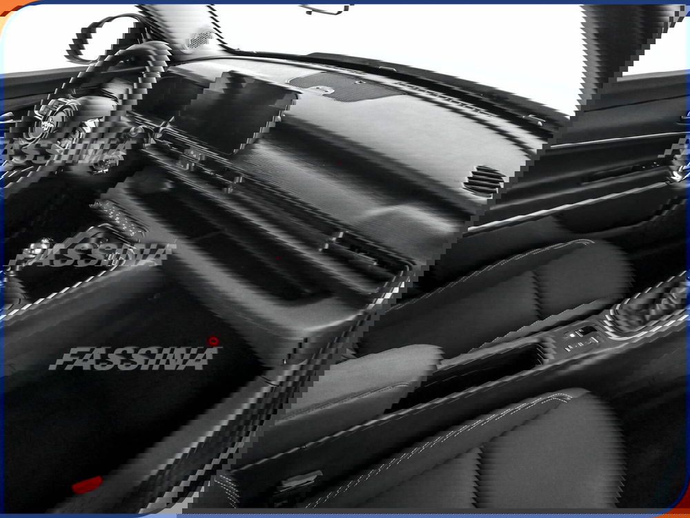 Jeep Avenger nuova a Milano (13)