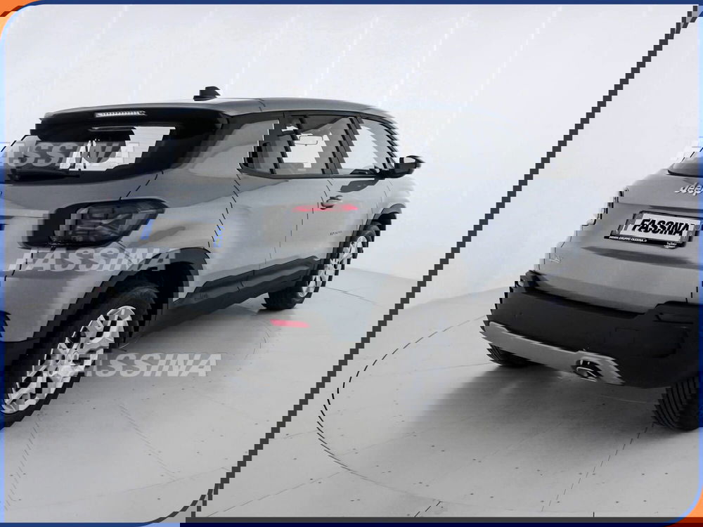 Jeep Avenger nuova a Milano (5)